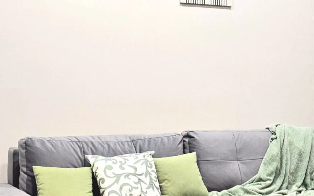 BGH Na Allei Geroyev Flat
