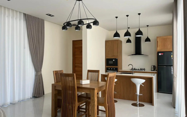 Level Villas, Villa