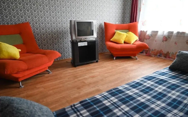Na Bulvare Ibragimova, 35/1 Flat