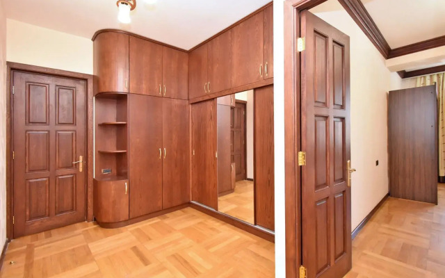 3-K v Novostroyke, Severny Prospekt, Hh335 Flat