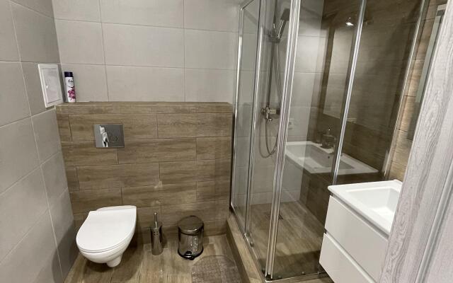 Komfortabelnaya V Tyumeni Posutochno Flat