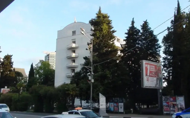 Svetlana-Tsentr s vidom na more i vostok Apartaments