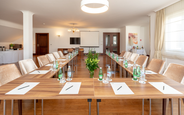 Le Premier Boutique hotel