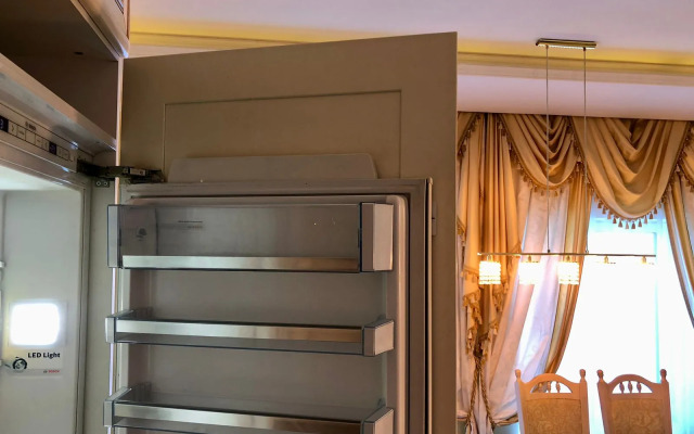 Апартаменты в центре с видом на Севастопольскую бухту