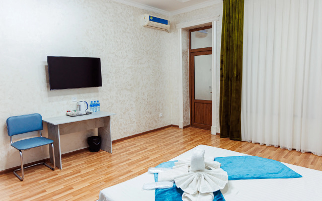 Art Inn Hotel