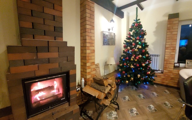 Na Beregu Ozera s Vmestimostu 18 Chelovek Private House.