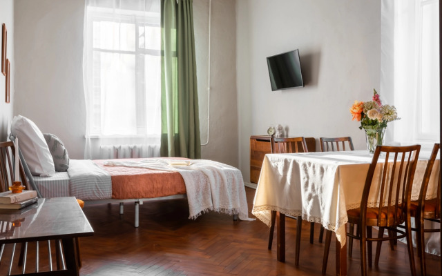 Апартаменты 1896. Дом Тишнера, в 200 м от Исаакиевской площади