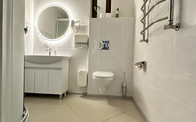 S vidom na gory v ozdorovitelnom centre Reka ZHizni Apartments