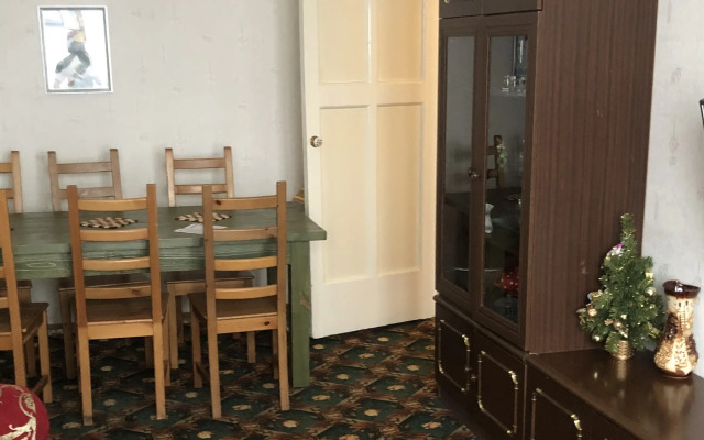 Квартира трехкомнатная Кирова 54