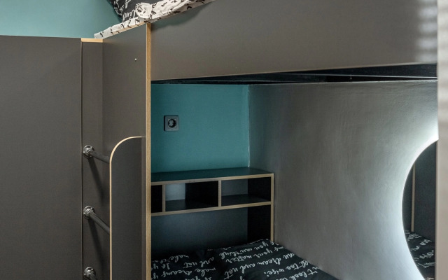 Uyutnaya s dizaneynerskim remontom v tsentre goroda Flat