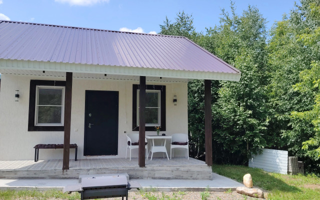 Domik Okolo Ozyora Private house