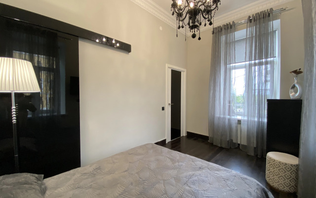 Dizaynerskaya V Tsentre Yaroslavlya Flat