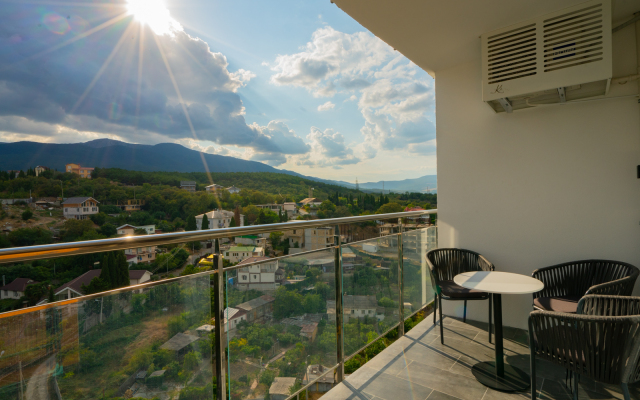 LS-Green S Bokovym Vidom Na More Apartments