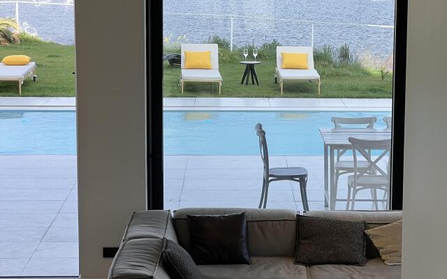 White House Yerevan Hotel