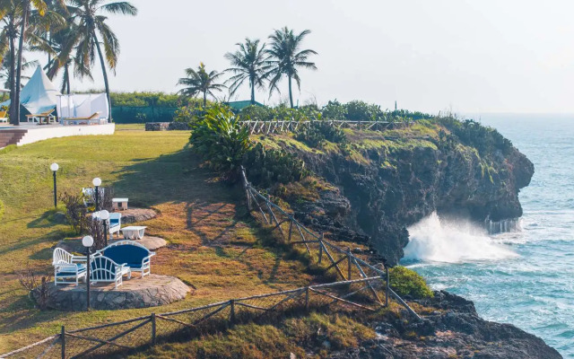 Golden Tulip Dar Es Salaam Hotel