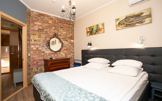 Grey-S Guest House