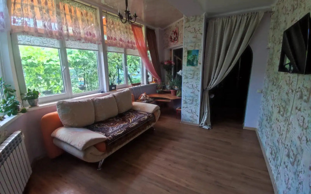 Частный дом на Российской