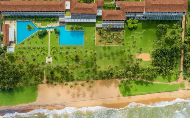 The Blue Water - Bawa Heritage - City Resort Hotel