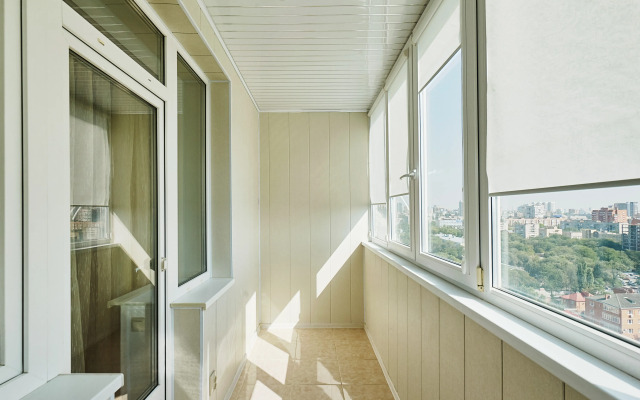 Апартаменты на Соборном 90 с видом на центр с 18 этажа