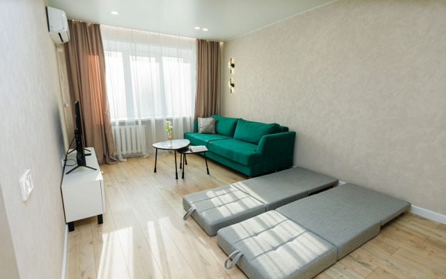 2-Kh Komnatnaya Na Maksima Gorykogo V Izhevske Flat