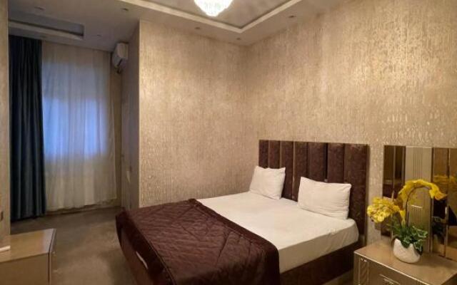 Mirror Baku Hotel