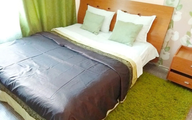 Po Ulitse Yamskaya Flat