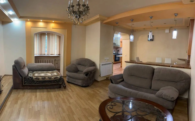 Квартира 2х Комнатная рядом с ЖД Вокзалом