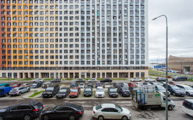 Na Bulvare Enshteyna 1 Apartments