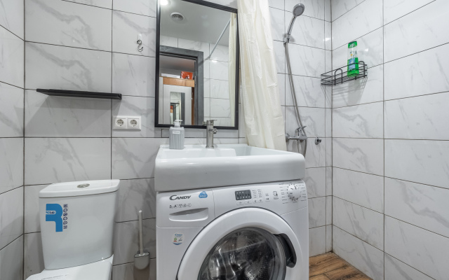 Dlya Dvoikh Ryadom S Metro Molodezhnaya Apartments