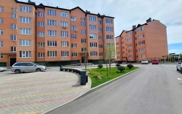 Na Prostornoj SutkiRu Flat