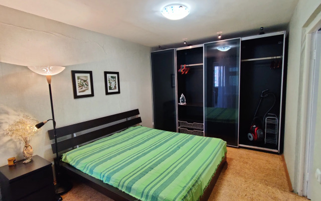 S Dvumya Spalnyami Apartments