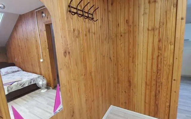 Студия на Горького 48 (44)