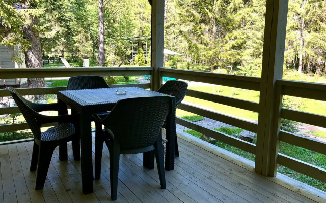 Домик на опушке на берегу Озера Волго на Селигере - коттеджи Сосновый бор