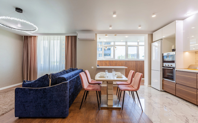 Na Beregu Reki Kazanka Flat