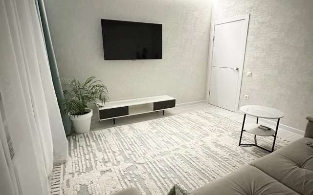 Квартира Очень уютная трехкомнатная недалеко от парка Краснодара