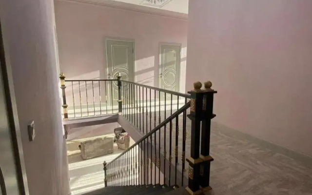 Частный Дом Большой и Красивый на Берегу Моря