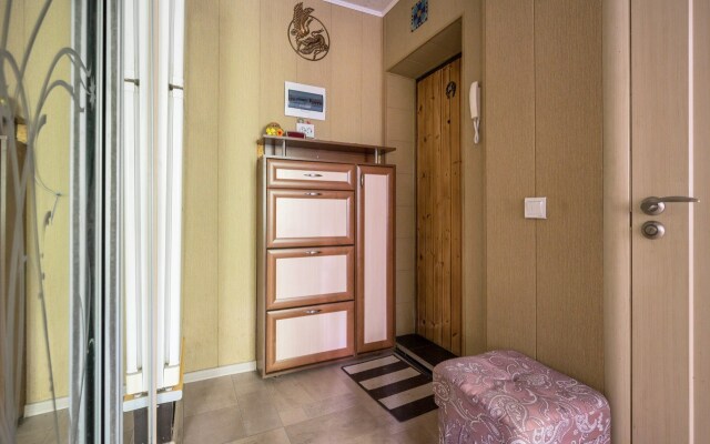 Na Prospekte Kosmonavtov Flat