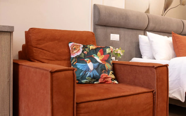 Апартаменты Уютная студия в отеле Mirror