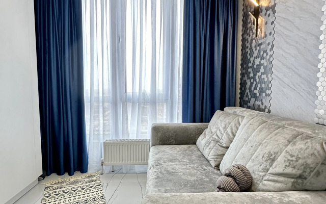 P. Buravtseva 16 (HouseVip26) Flat
