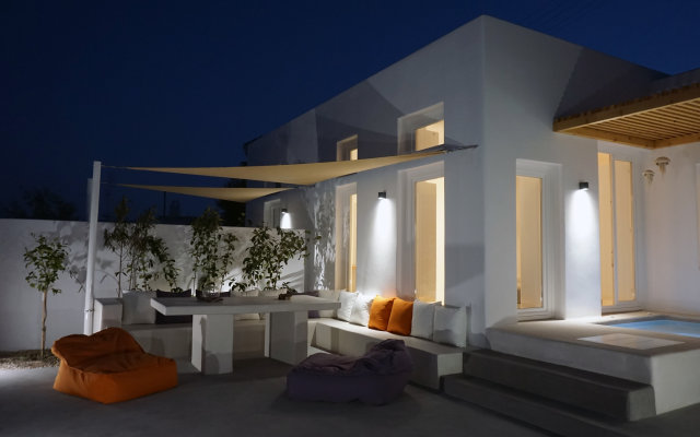 Thiro Santorini Villas Apartments