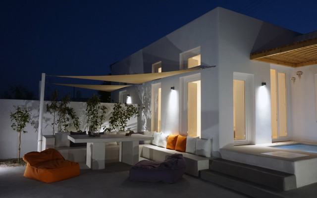 Thiro Santorini Villas Apartments