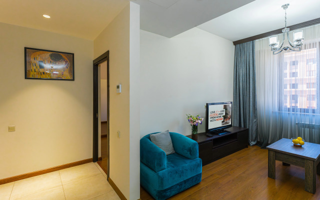 KeyGo #0099, 1 Bedroom, Balcony, Near National Gallery Apartments