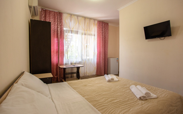 Na Ostrovskogo 52 Guest house