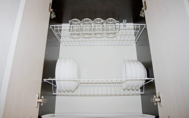 Dvuhkomnatnye LYuKS u DK Metallurgov. Barbaris Apartment