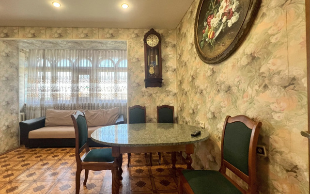 Na Ulitse Polesskaya 19 Flat
