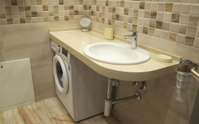 Na Bulvare Nadezhd 8/2 Apartments