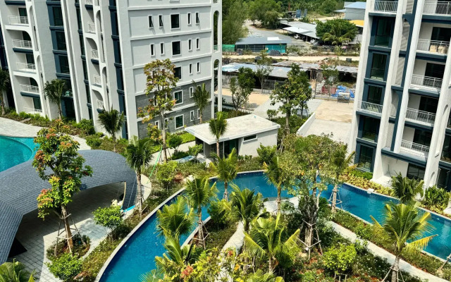Halo 1 The Title by Chiwa Phuket Apartments