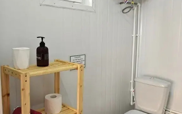 S Basseynom 2 Private House