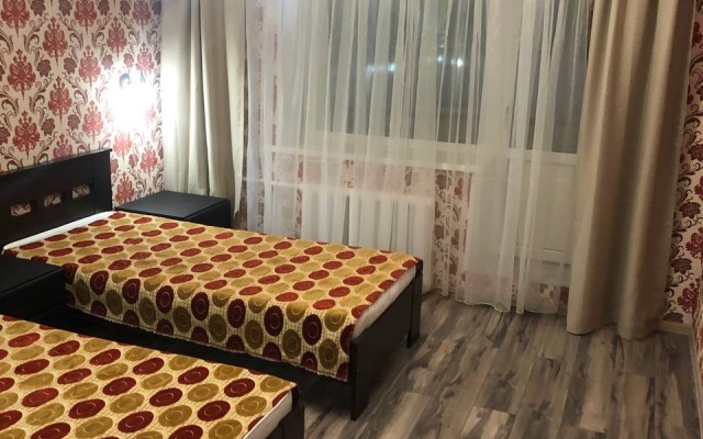 3 Komnatnaya Kvartira Dlya Bolshoy Kompanii Flat