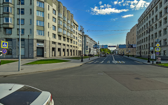 Voskresenskaya Naberezhnaya 8 Apartments